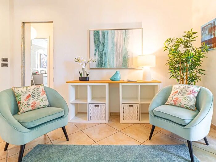 Appartamento trilocale in vendita in Via Coriolano Vighi, Bologna