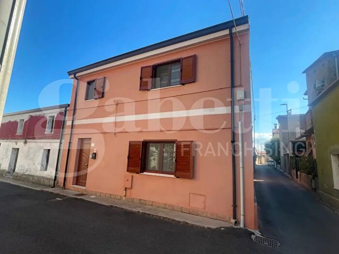 Casa quadrilocale in vendita in Via Giotto I, Terralba