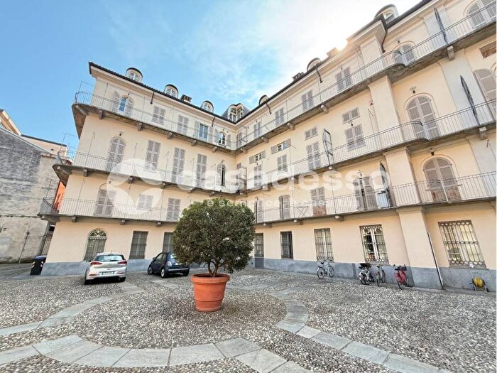 Appartamento trilocale in affitto in Via Giovanni Lanza, Centro, Casale Monferrato