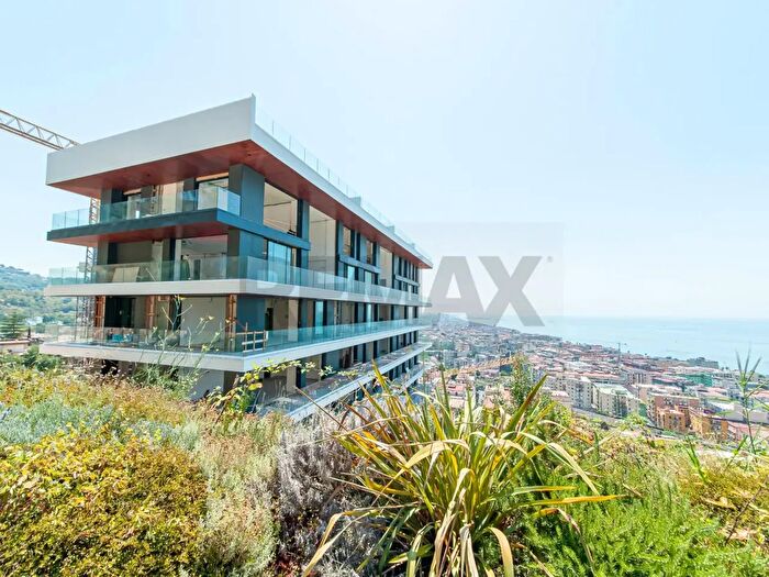 Appartamento con 7 locali in vendita in Viale delle Ginestre, Salerno