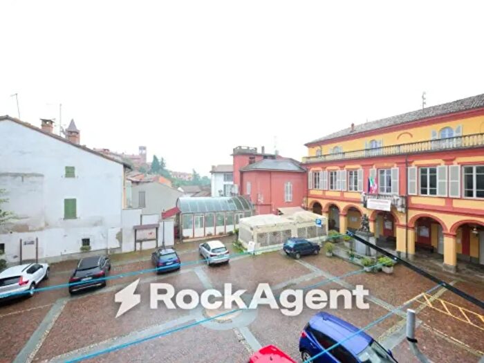 Appartamento bilocale in vendita in Piazza Marconi, Mombaruzzo