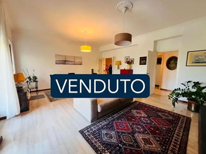 Appartamento trilocale in vendita in Via Vito Bering, Roma
