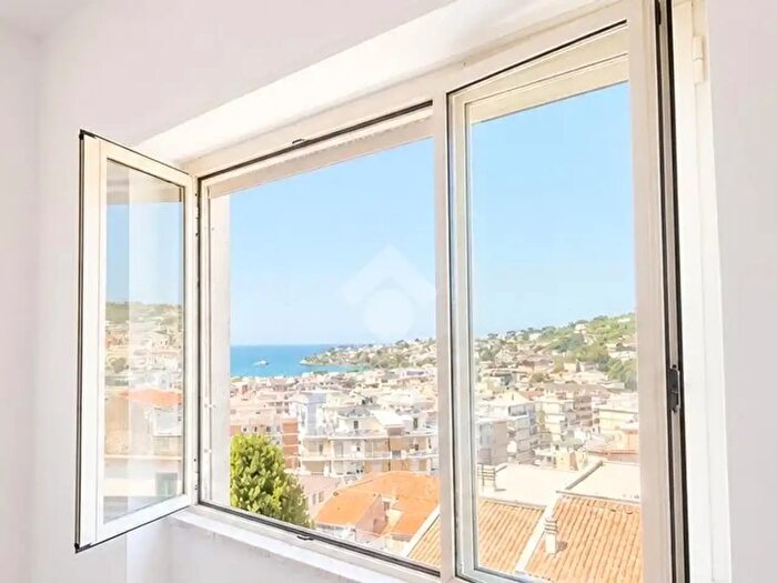 Appartamento trilocale in vendita in Via Guglielmo Marconi, Gaeta