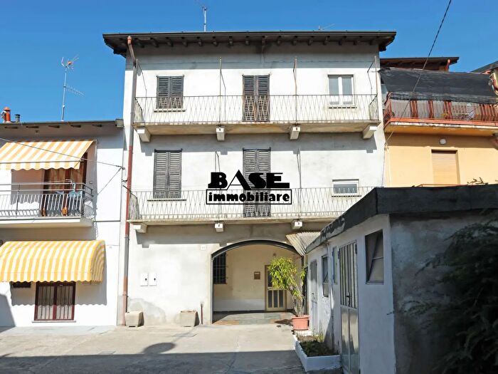 Casa con 5 locali in vendita in Lurate Caccivio