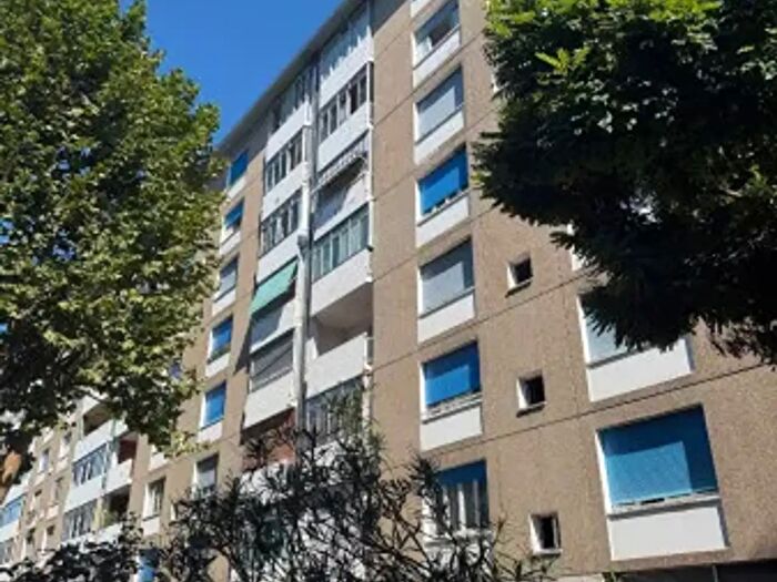 Appartamento con 5 locali in vendita in Via Giovanni Roveda d, Torino