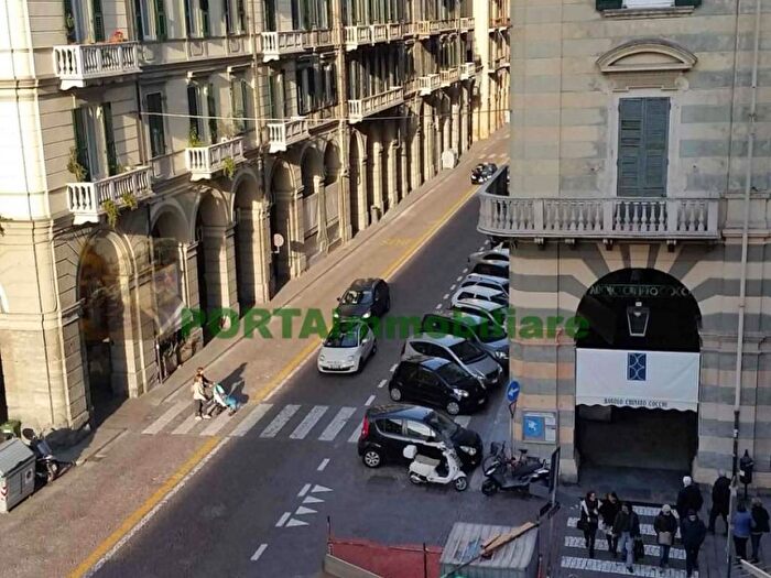 Appartamento con 6 locali in affitto in Centro Storico, Savona