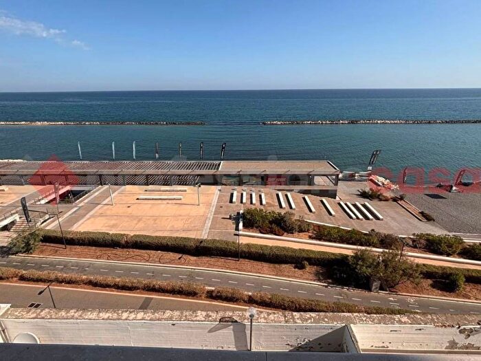 Appartamento trilocale in vendita in via biagio grimaldi B, San Girolamo, Bari