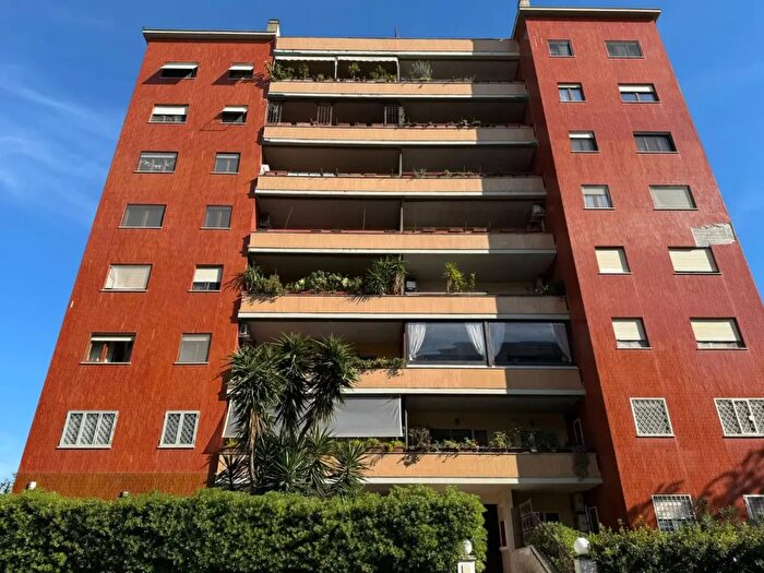 Appartamento trilocale in vendita in Viale Camillo Sabatini, Roma