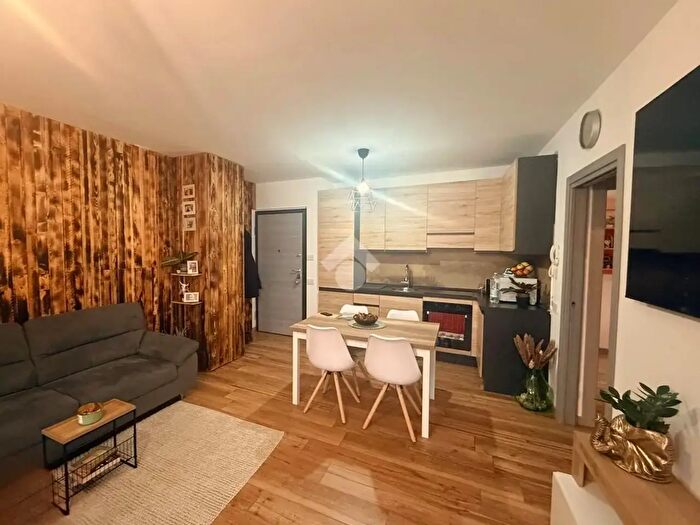 Appartamento trilocale in vendita in Via Cavour, Trenzano