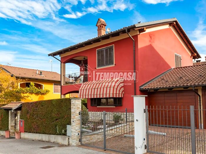 Case in Vendita e in Affitto - 2