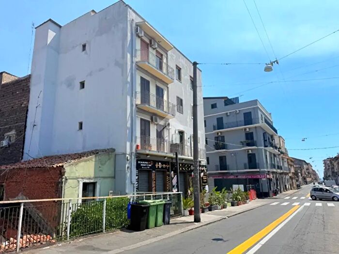 Appartamento bilocale in affitto in Via Curia, Catania