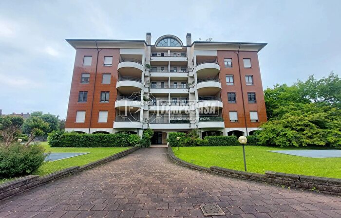 Appartamento quadrilocale in vendita in Via Madre Margherita Panzeri B, Agrate Brianza