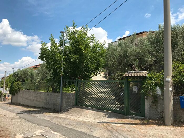 Casa con 5 locali in vendita in Mendicino, Mendicino