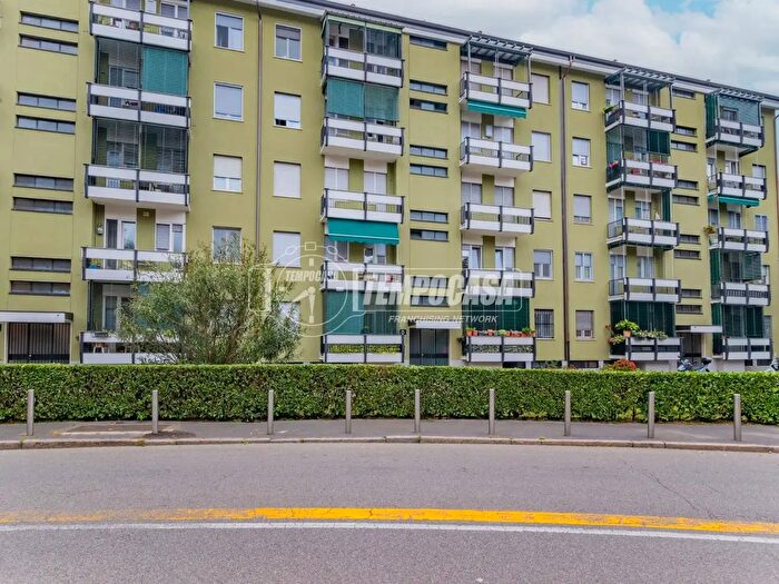 Appartamento trilocale in vendita in Via Concilio Vaticano II, Milano