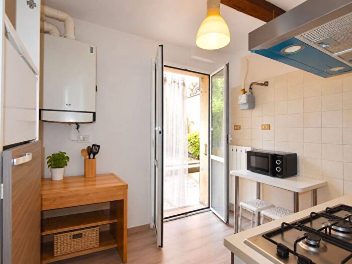 Appartamento quadrilocale in affitto in Via Paradiso, San Felice, Bologna