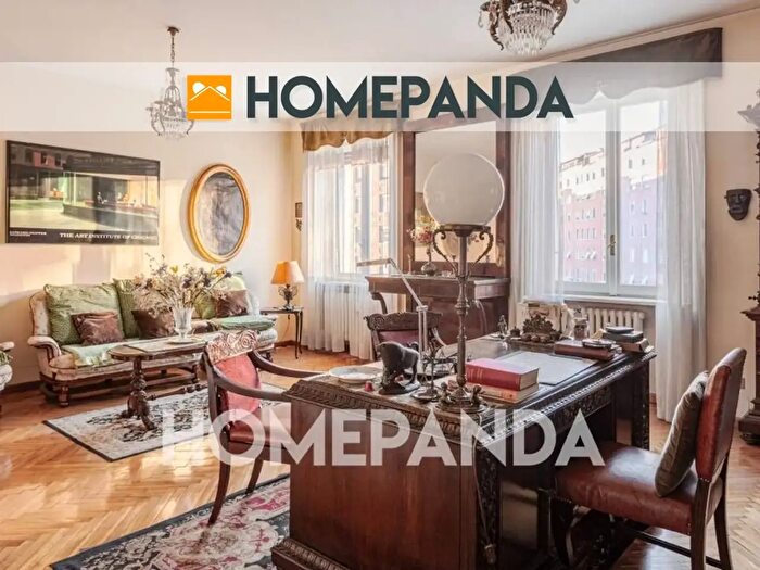 Appartamento quadrilocale in vendita in Viale Andrea Doria, Milano