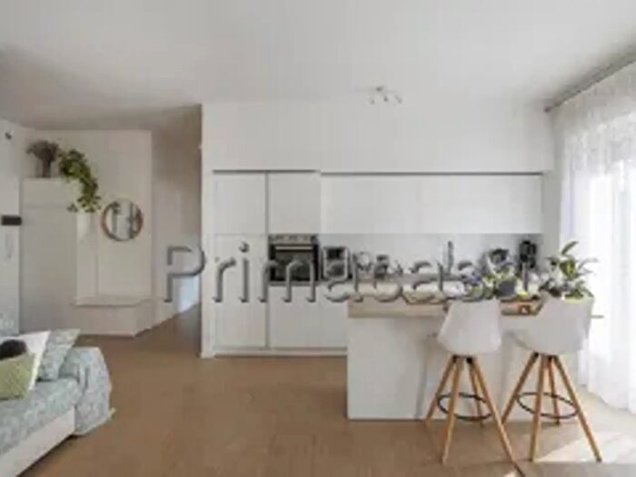 Appartamento trilocale in vendita in Via Andrea Doria, Verona