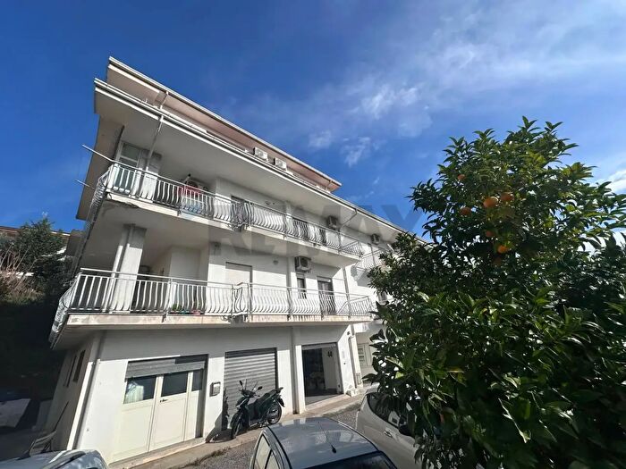 Appartamento trilocale in vendita in Via Antonio De Curtis, Rovito