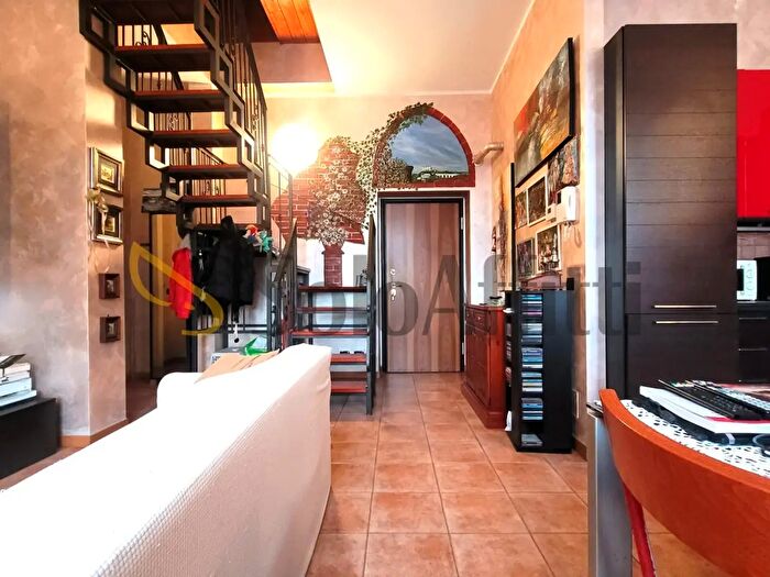 Appartamento trilocale in affitto in Via Olona, Parabiago