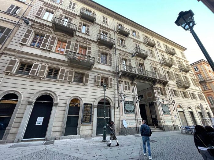 Appartamento bilocale in affitto in Galleria Subalpina, Via Roma, Torino