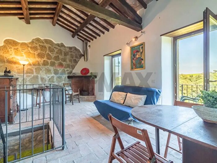 Appartamento bilocale in vendita in Ischia Di Castro