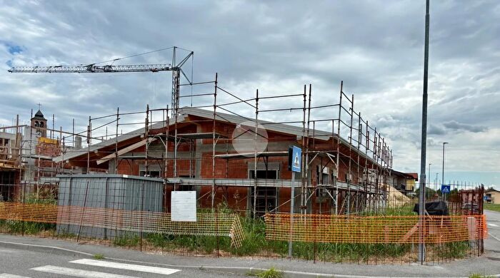 Casa quadrilocale in vendita in V Carlo Pisacane, Desenzano Del Garda