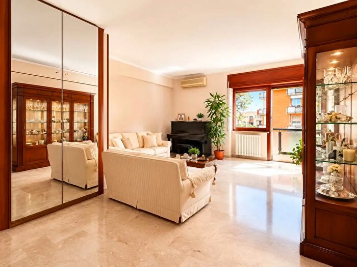 Appartamento quadrilocale in vendita in Via Belisario Corenzio, Salerno
