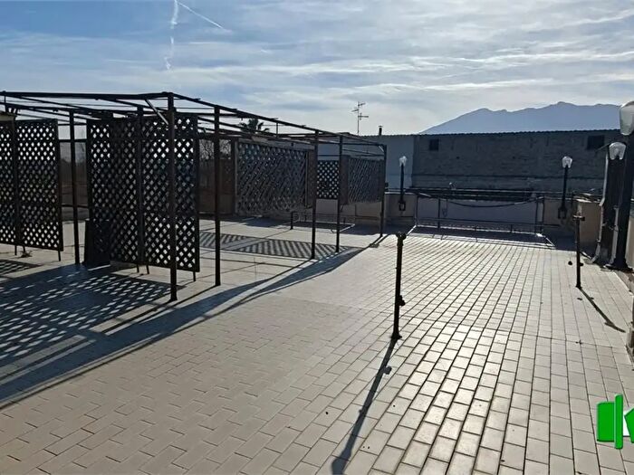 Casa con 8 locali in vendita in Somma Vesuviana