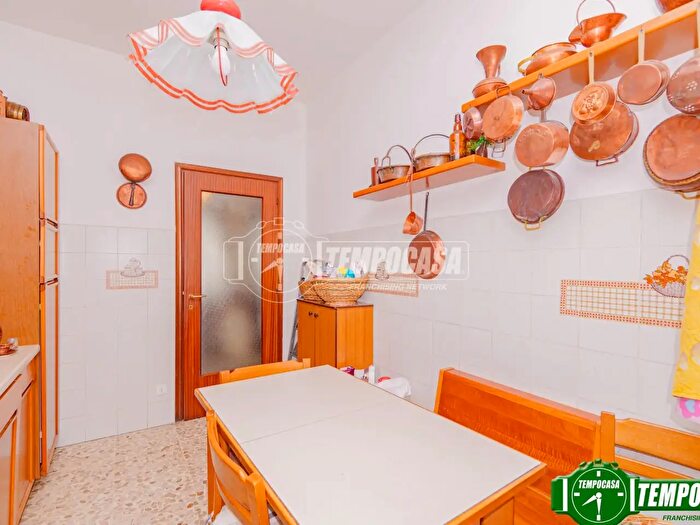 Appartamento trilocale in vendita in Via Giuseppe Mazzini, Voghera