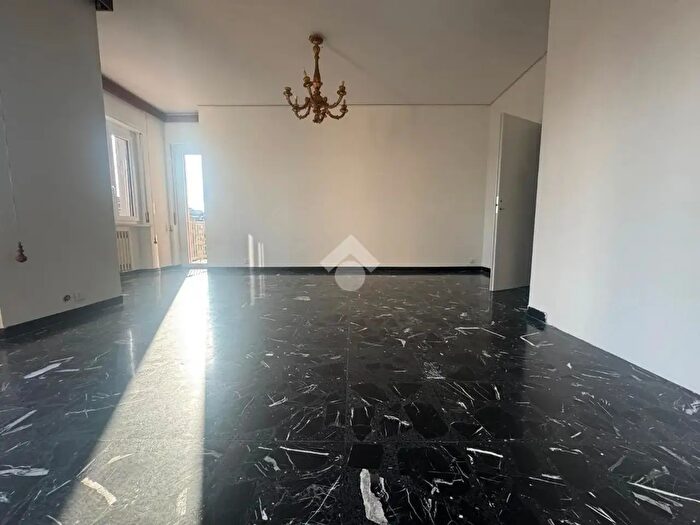 Appartamento quadrilocale in affitto in Via Marengo, Alessandria