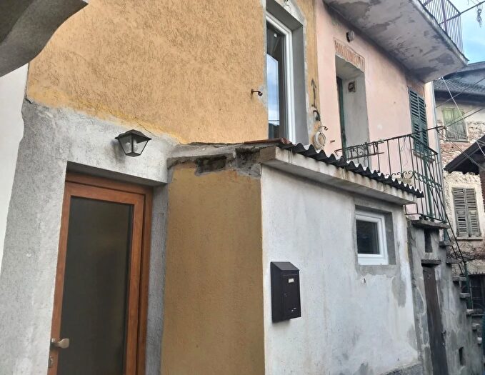 Casa trilocale in vendita in Centro Storico, Castelletto DOrba