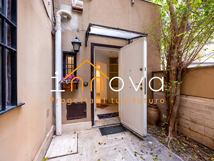 Appartamento trilocale in vendita in Via Sammartino, Palermo