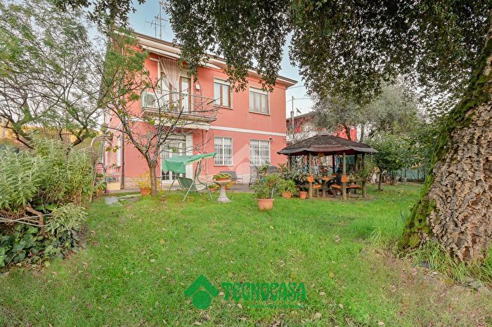 Case in Vendita e in Affitto - 3