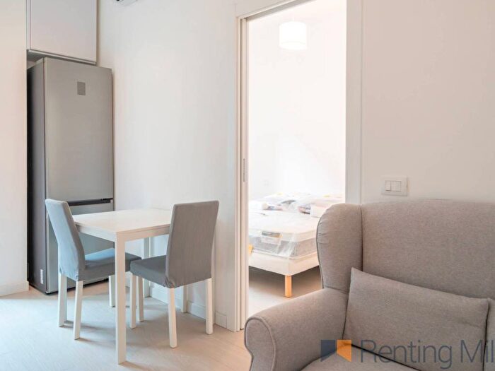 Appartamento bilocale in affitto in Via Vespri Siciliani, Giambellino, Milano