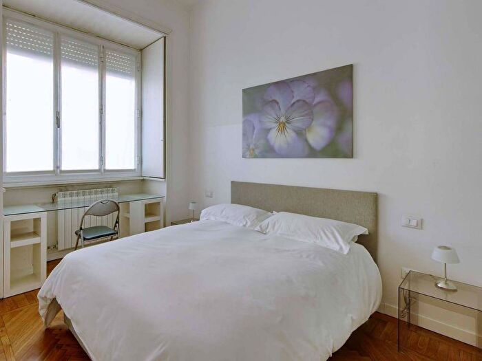 Appartamento bilocale in affitto in Via Giovanni Battista Pergolesi, Centrale, Milano