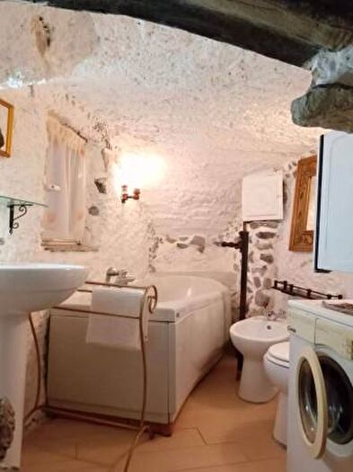 Casa con 5 locali in vendita in Via della Libertà, Carro