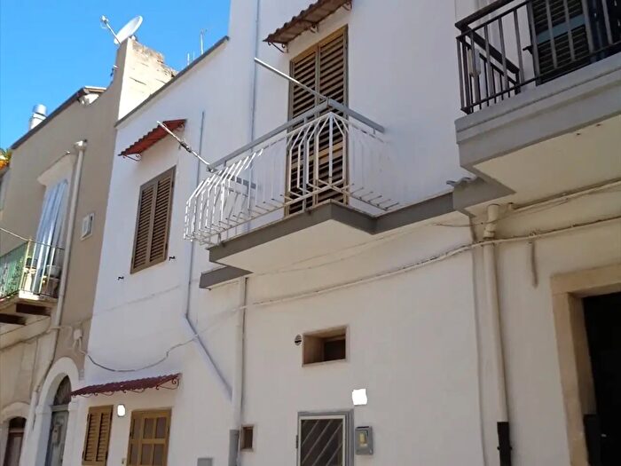 Casa trilocale in vendita in Palo Del Colle