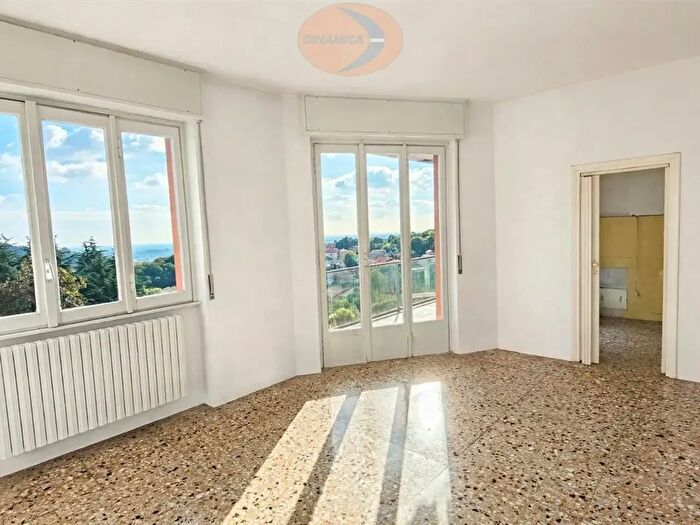 Appartamento trilocale in vendita in Via Gaetano Besana, Sirtori