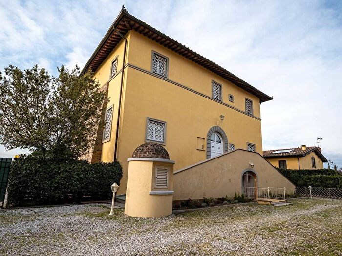 Appartamento quadrilocale in affitto in via della Rinalda, Lecore, Signa