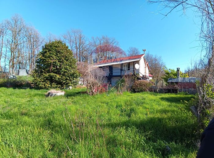 Casa con 5 locali in vendita in Altare