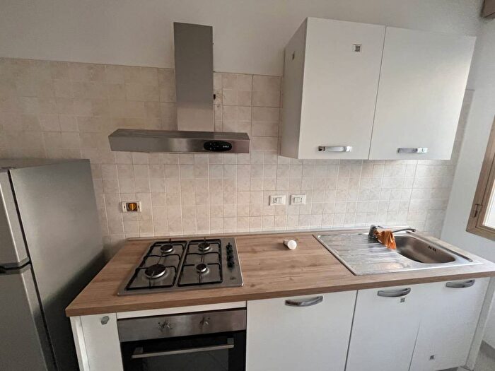 Appartamento con 5 locali in affitto in VIA MARZABOTTO, Saffi, Bologna