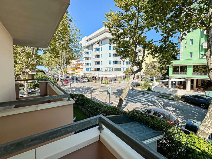 Appartamento bilocale in vendita in Viale Mantegna, Cesenatico