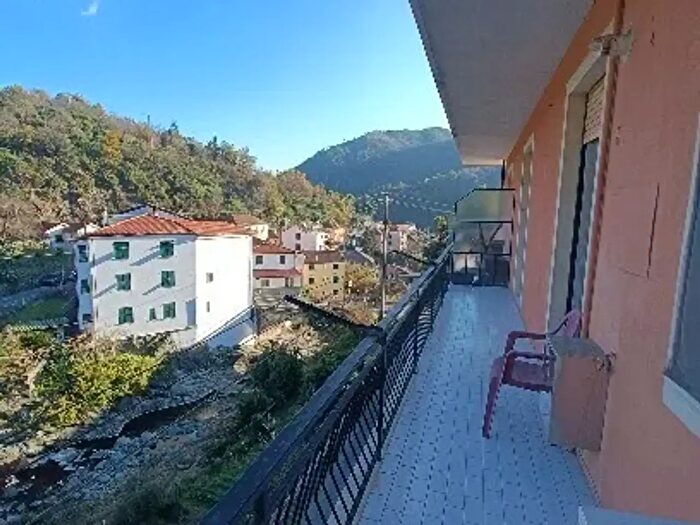 Appartamento con 5 locali in affitto in Via Pero, Varazze