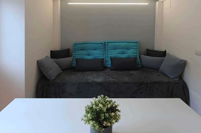 Appartamento monolocale in affitto in Viale Certosa, Milano