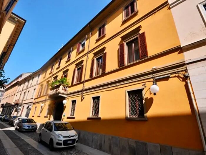 Appartamento bilocale in affitto in Via dei Cattaneo, Novara