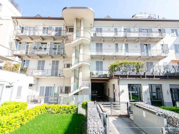 Appartamento monolocale in affitto in via Cavour, San Carlo Stazione, Monza