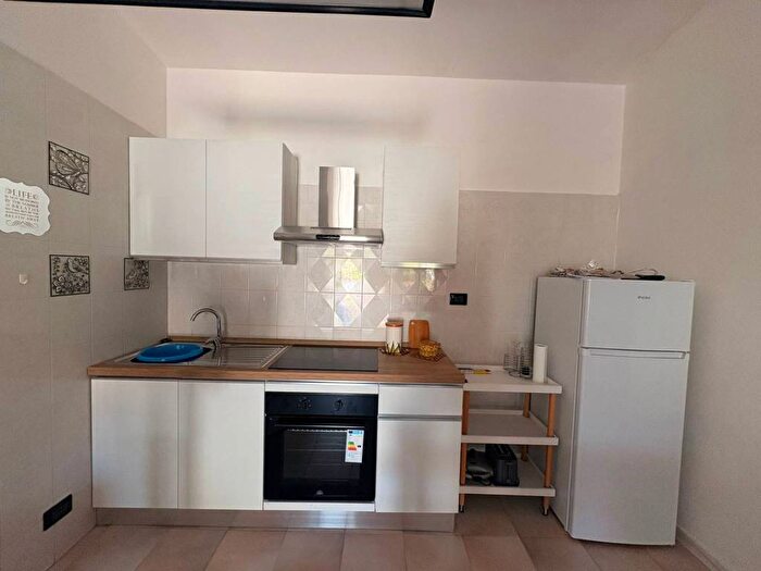 Appartamento trilocale in affitto in Via Alberto Bedarida, Catanzaro Lido, Catanzaro