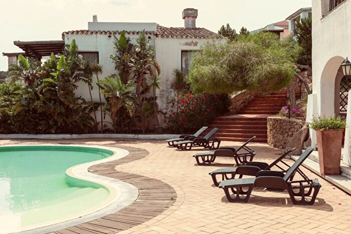 Casa trilocale in vendita in Gli Oleandri Liscia di Vacca, Arzachena