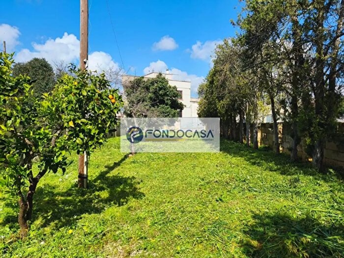 Casa con 5 locali in vendita in Via Savoia, Minervino Di Lecce