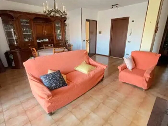 Appartamento quadrilocale in vendita in Via Bruno Eseguiti, Broni